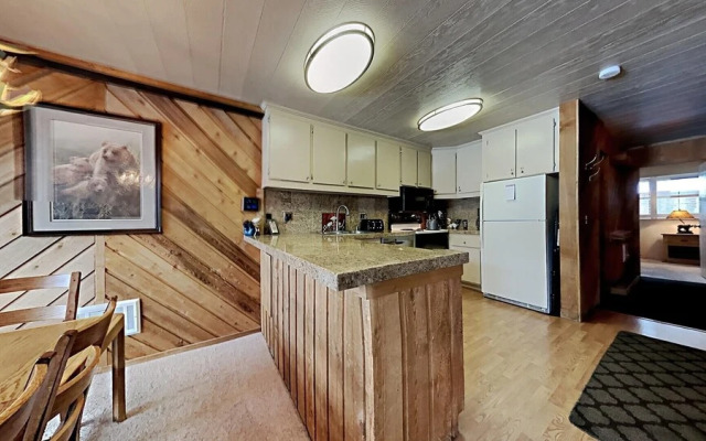 Two Bedroom Condos With Mountain Views at 1849 Condos