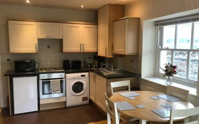 Fabulous, Modern 2 Bed Flat in Central Cardiff