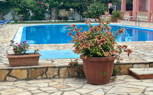 Elena Pool Apartments