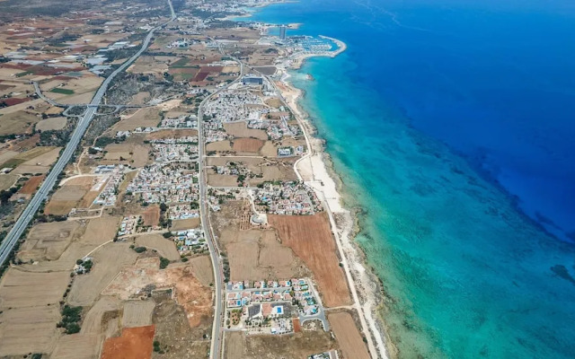 La Casa De Louie in Ayia Napa