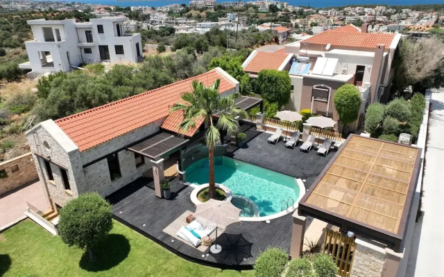 Villa Peacock with Spa Facilities