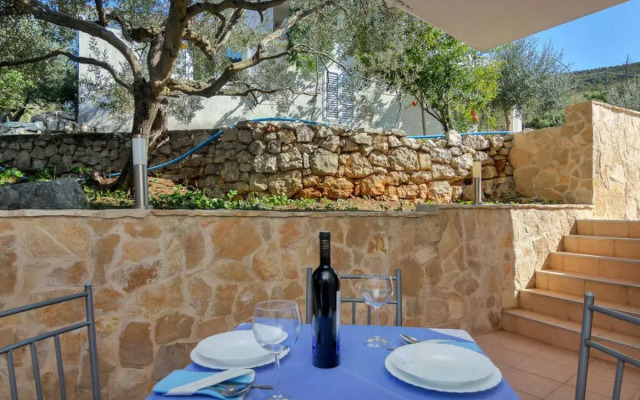 Apartment Cico Hvar/Pokrivenik 26943