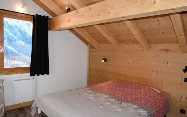 Chalet Loan 10/11 Personnes à Montgenèvre