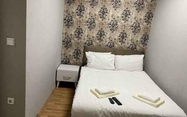 Zeus Convenient Suit İstanbul