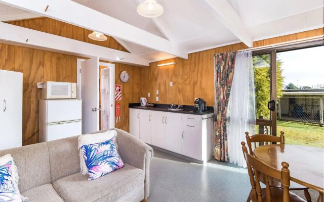 Motutere Bay Top 10 Holiday Park