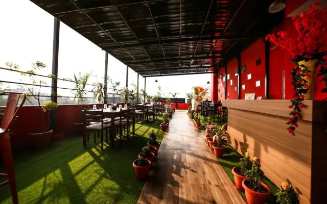 OYO Townhouse 053 Gomti Nagar