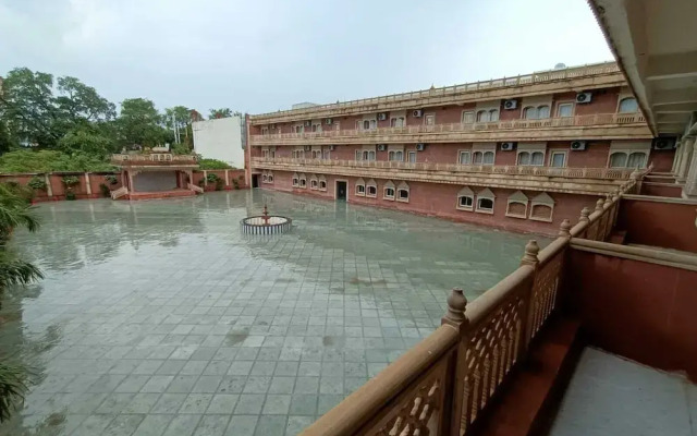 Hotel Rajwada Palace