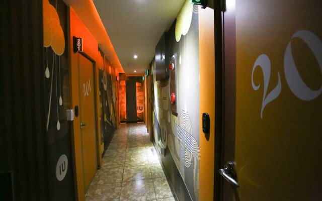 Busan Seomyeon Business Hotel J7