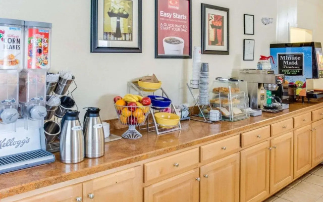 Quality Inn & Suites Suffolk West