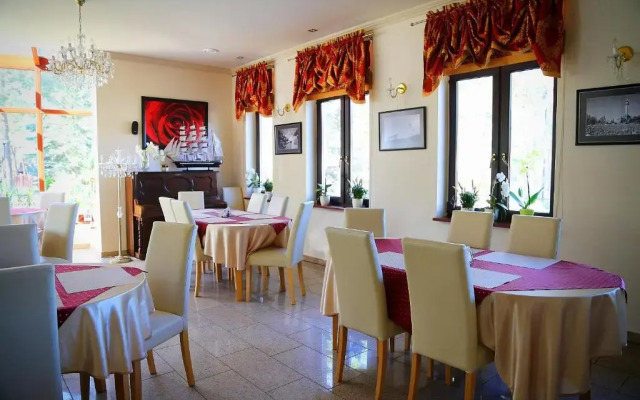 Villa Reza