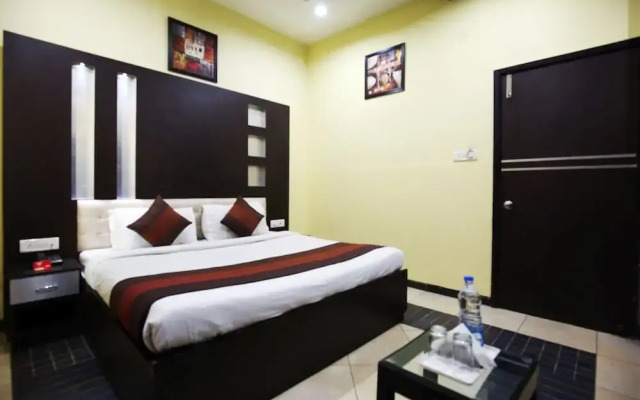 OYO 1673 Hotel MM Yellowuds