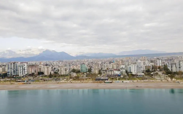 Flat With Terrace Next To Konyaalti Beach