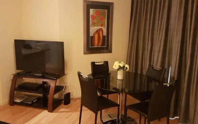 Furnished Apartments - 140 Simcoe Street