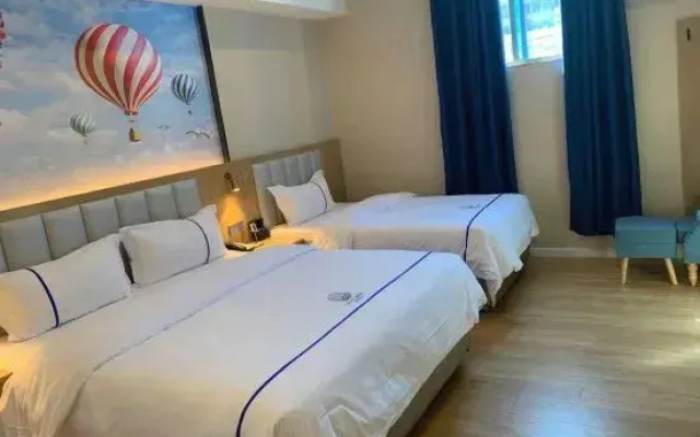 Aegean Art Hotel (Chaozhou People's Square Fortune Center)