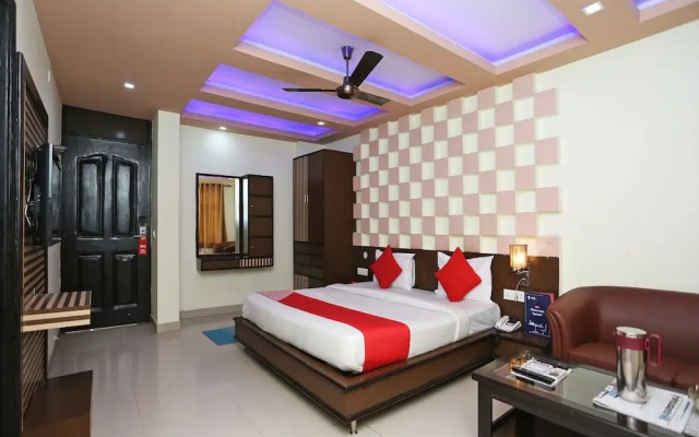 OYO 16688 Hotel Vrs