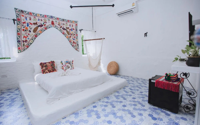 Frida Friday Boutique Hotel