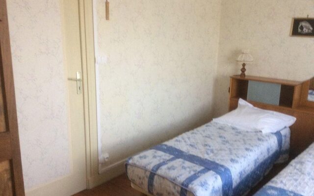 Maison restaurée - bien ensoleillée - calme