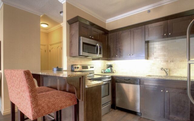Grand Suites Grand Okanagan by KelownaGo