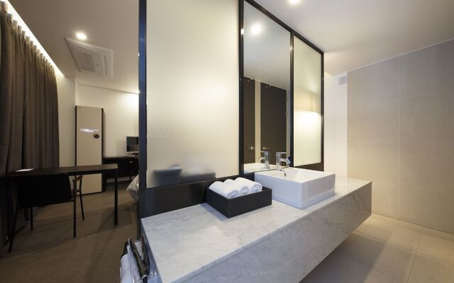 Wall Hotel Cheonan Cheongsu