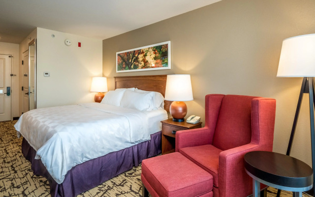 Holiday Inn Stevens Point - Convention Ctr by IHG