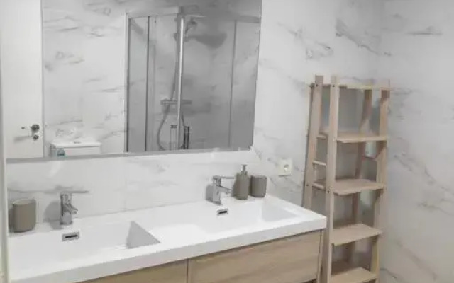 Apartamento reformado en Urb. Jardines de Zahara