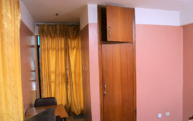 Yonas Hotel