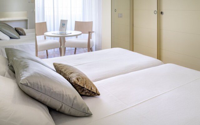 Monica Hotel