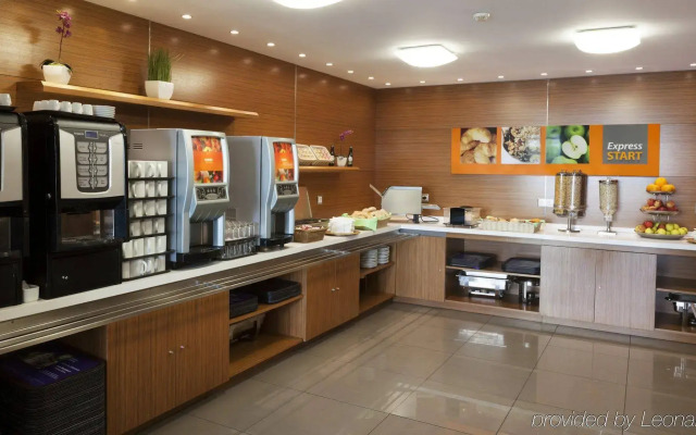 Holiday Inn Express Lisbon Airport by IHG