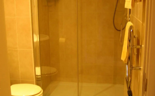 Simpson's Apartments