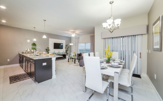 1573 Moon Valley Drive