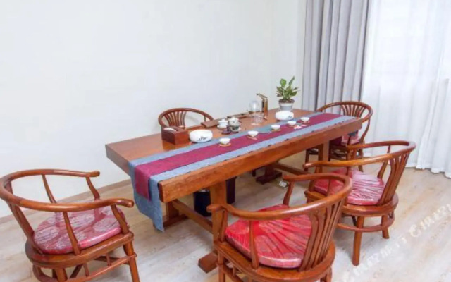Shihai Hotel