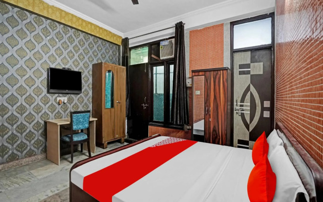 OYO Flagship 80586 Elite Homes