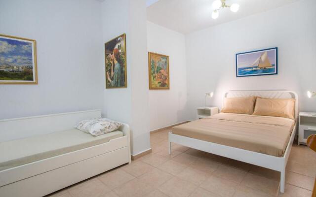 Casa Costa for 7 guests near Fourka beach