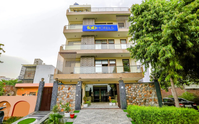 FabHotel Enaya Residency