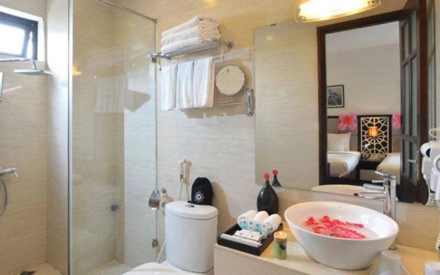 Hanoi Glance Hotel