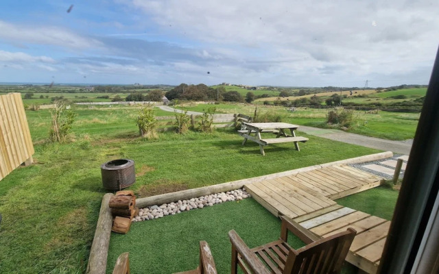 Sea View hut Sleeps 4/6