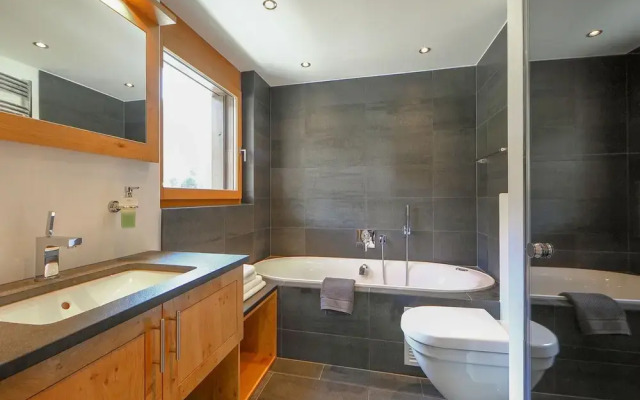 Whymper Zermatt in Zermatt