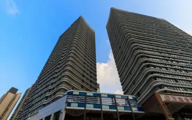 Yicheng Holiday Hotel (Haikou Wanda Plaza)