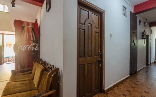 OYO StayOut Baga Party Guest House