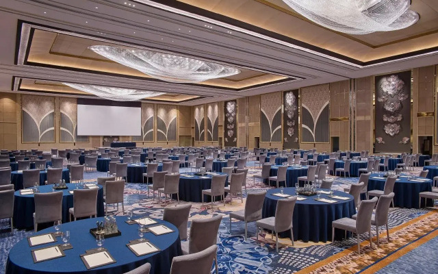 Shangri-La Residences at the Fort, Manila