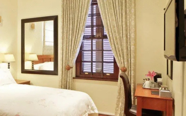 The Oak and Vine Luxury Guest House