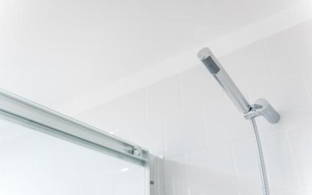 TPC Yellow Tiles Apartment