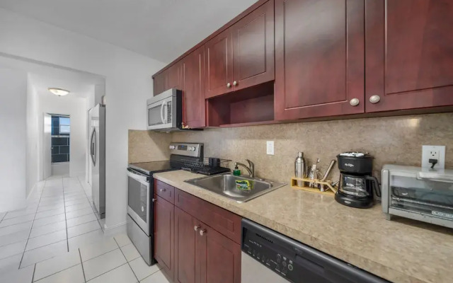 Waterfront One-Bedroom Apt