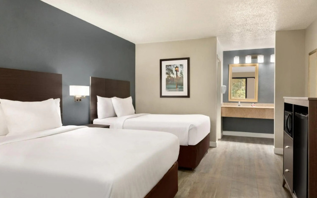 Baymont by Wyndham Wilmington