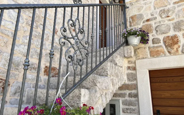 House Morko1