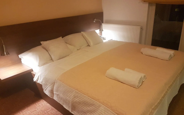 Ahar Hotel