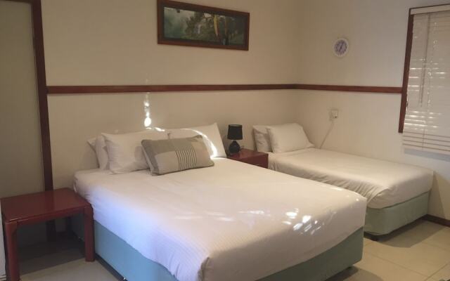 Across Country Motel and Serviced Apartments