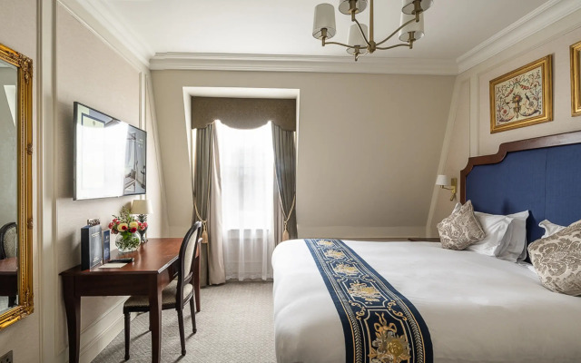 The Leonard Hotel