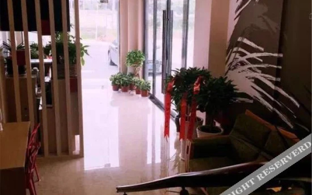 Thank Inn Plus Hotel Huai'an Hongze Middle School Bus Station
