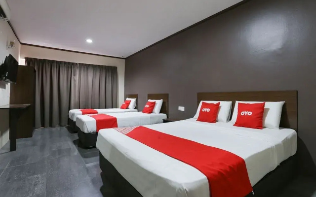 OYO 90157 One World Hotel